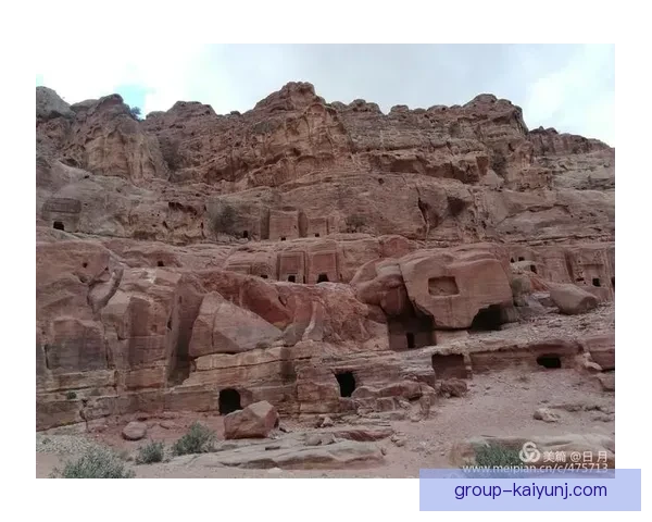 拉尔1-2卡纳芬在癌症治疗中的应用与机制研究进展